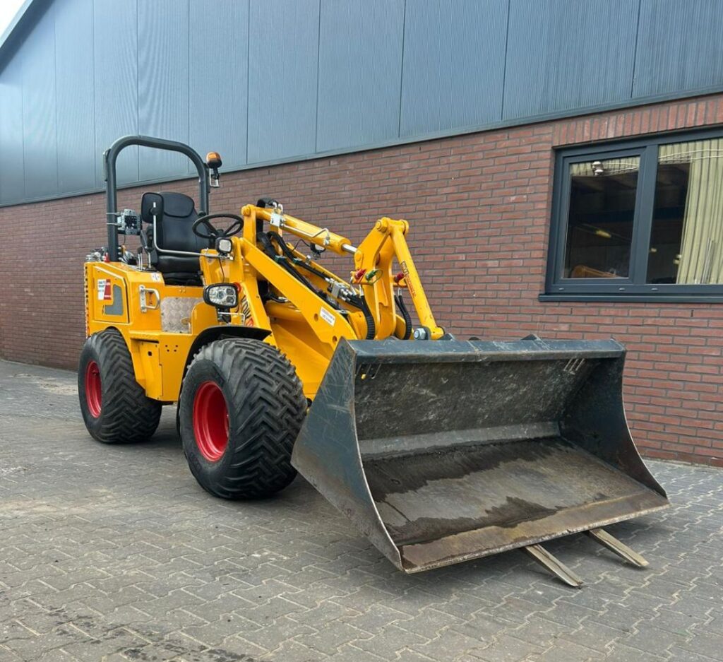 Knikmops-KM250-Huren-Emmeloord